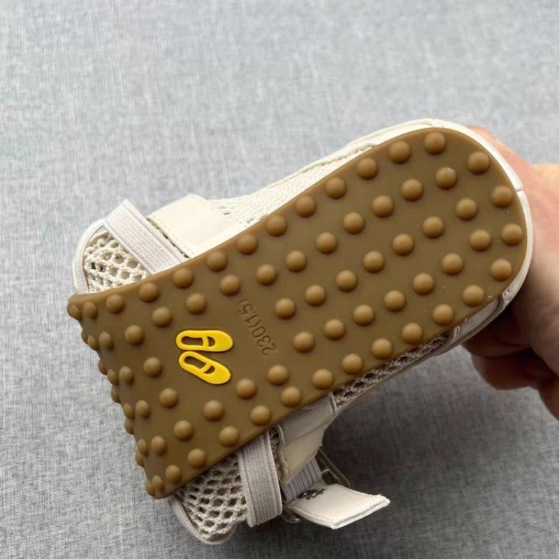 Nuove Sneakers Intrecciate con - Sneakers recensione e prezzo