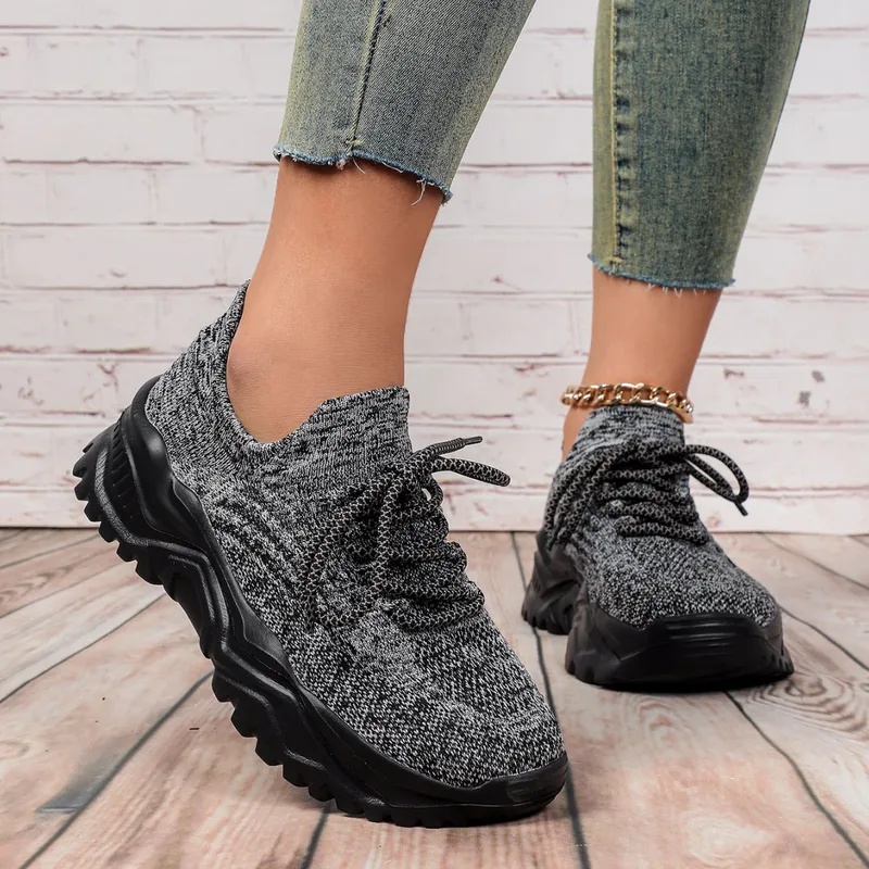 Sneakers con Plateau alla Moda - Knit Fabric Lace Up Sneakers recensione e prezzo